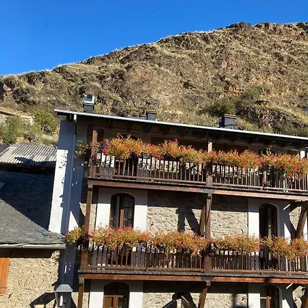 شقة Vistas Unicas A Pirineos, 7-8 Personas!! Tensi *