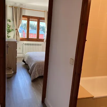 Apartment Vistas Unicas A Pirineos, 7-8 Personas!! Tensi Llivia