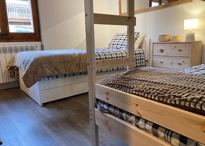 Vistas Unicas A Pirineos, 7-8 Personas!! Tensi Appartement Llivia