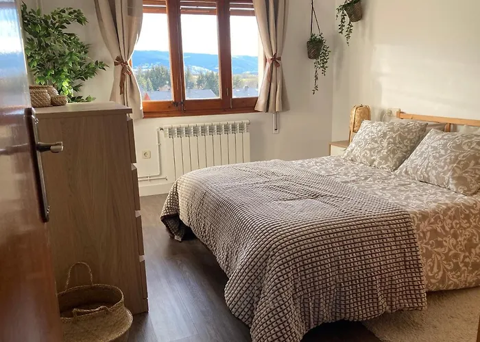 Vistas Unicas A Pirineos, 7-8 Personas!! Tensi Appartement Llivia